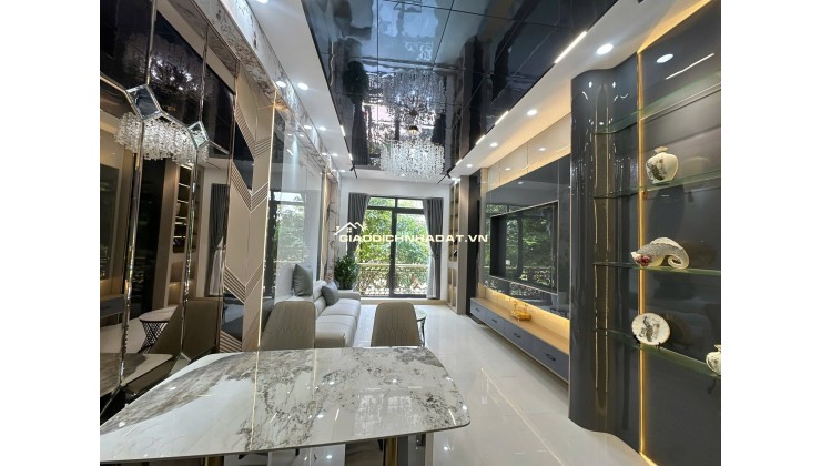 Mặt phố kinh doanh Kim Giang, DT 45m2, 5 tầng giá 18 tỷ.